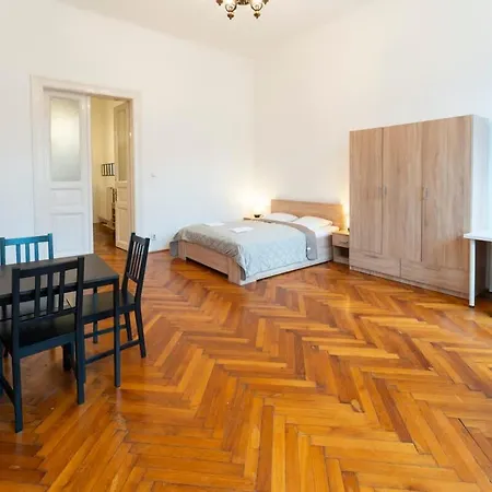 Ferenc Haven Apartamento