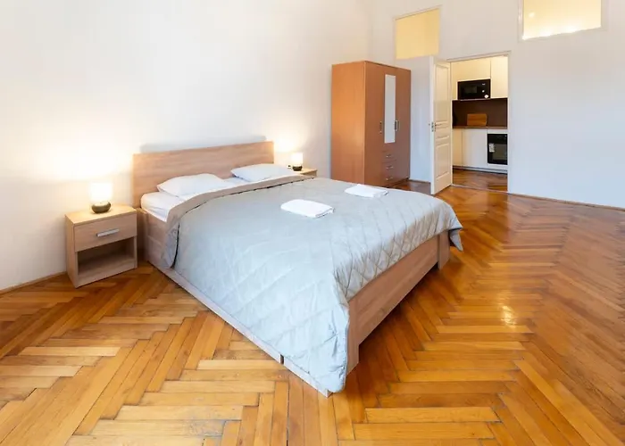 Ferenc Haven ブダペスト